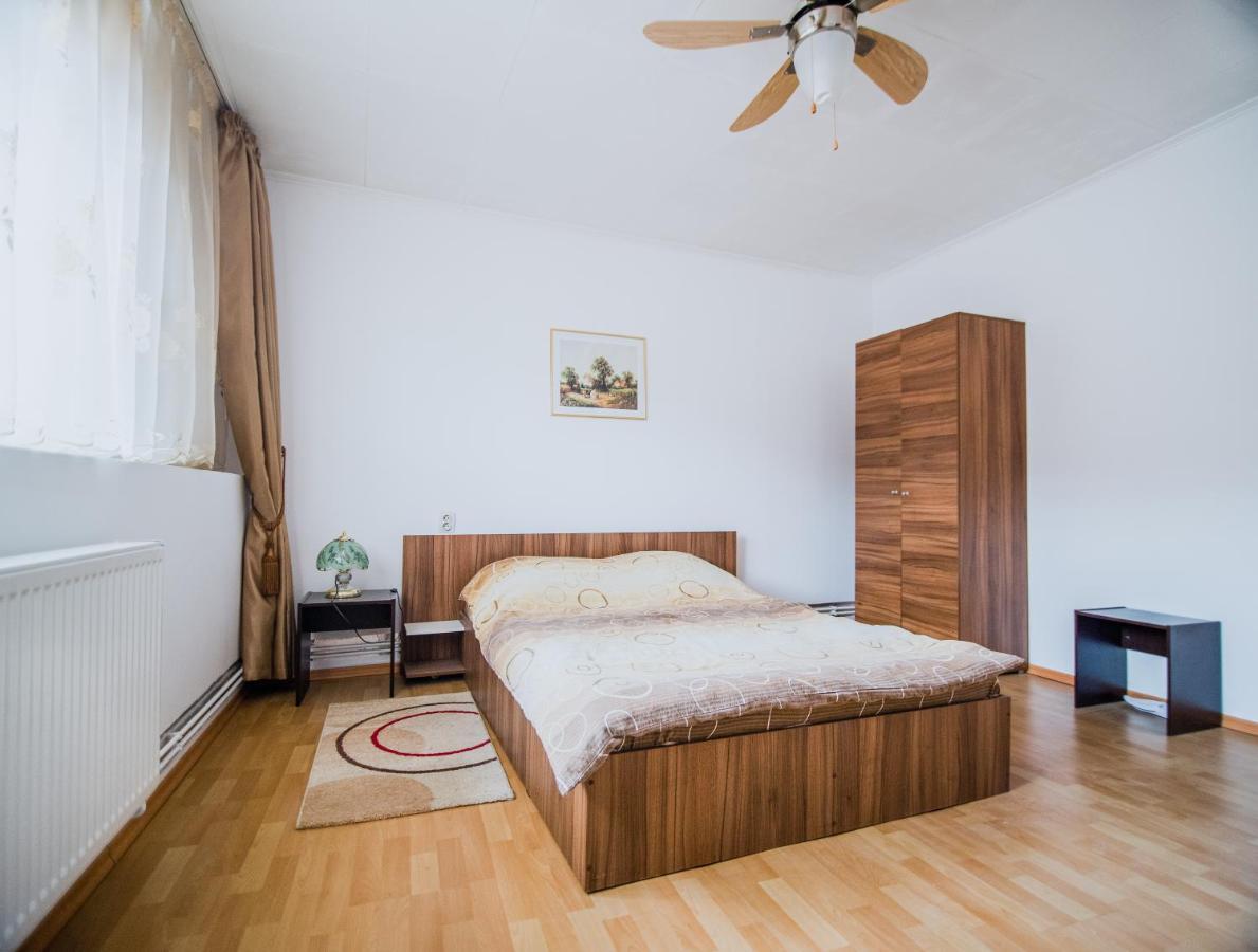 Transylvania Guest House บราชอฟ ภายนอก รูปภาพ