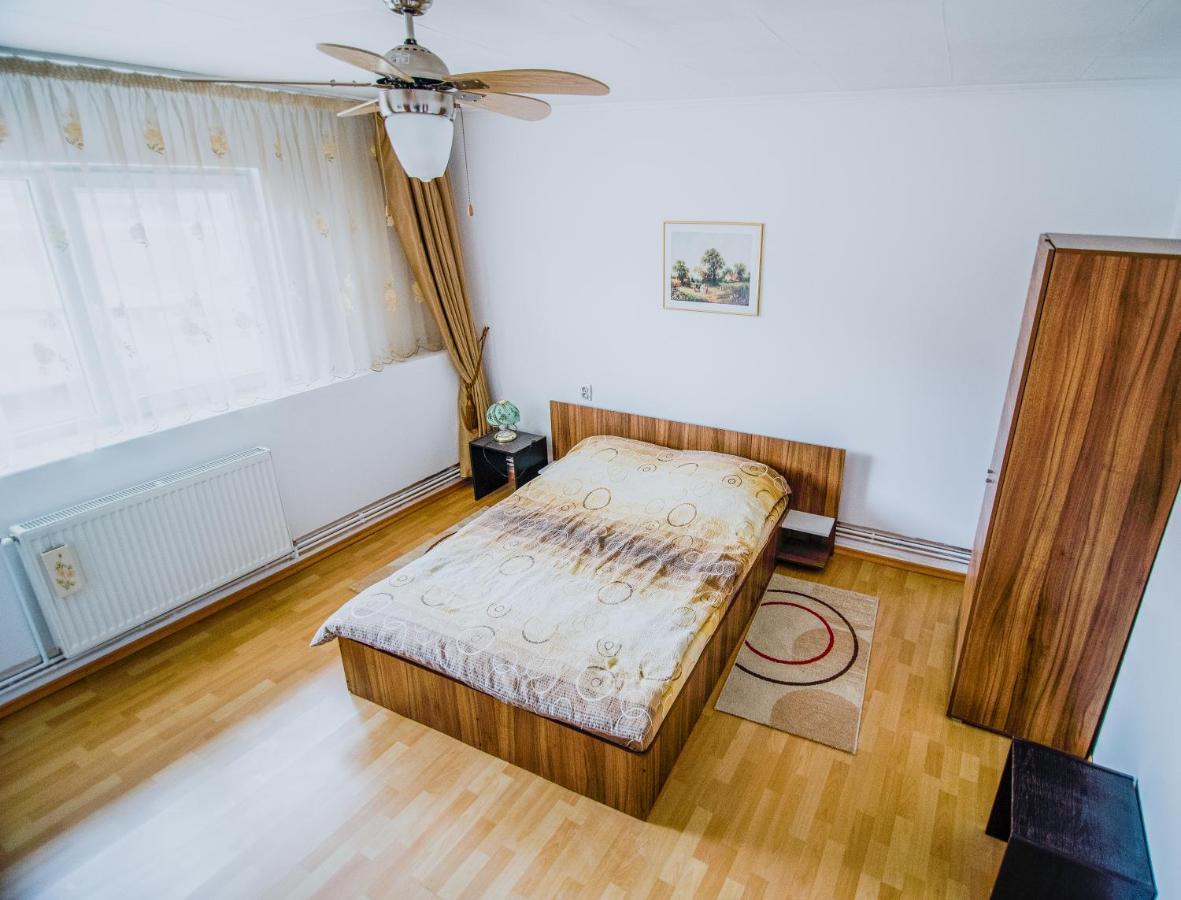 Transylvania Guest House บราชอฟ ภายนอก รูปภาพ