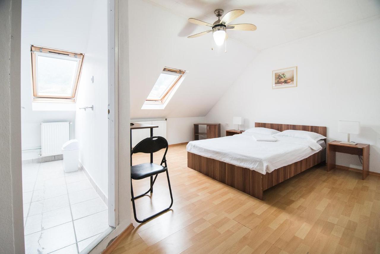 Transylvania Guest House บราชอฟ ภายนอก รูปภาพ