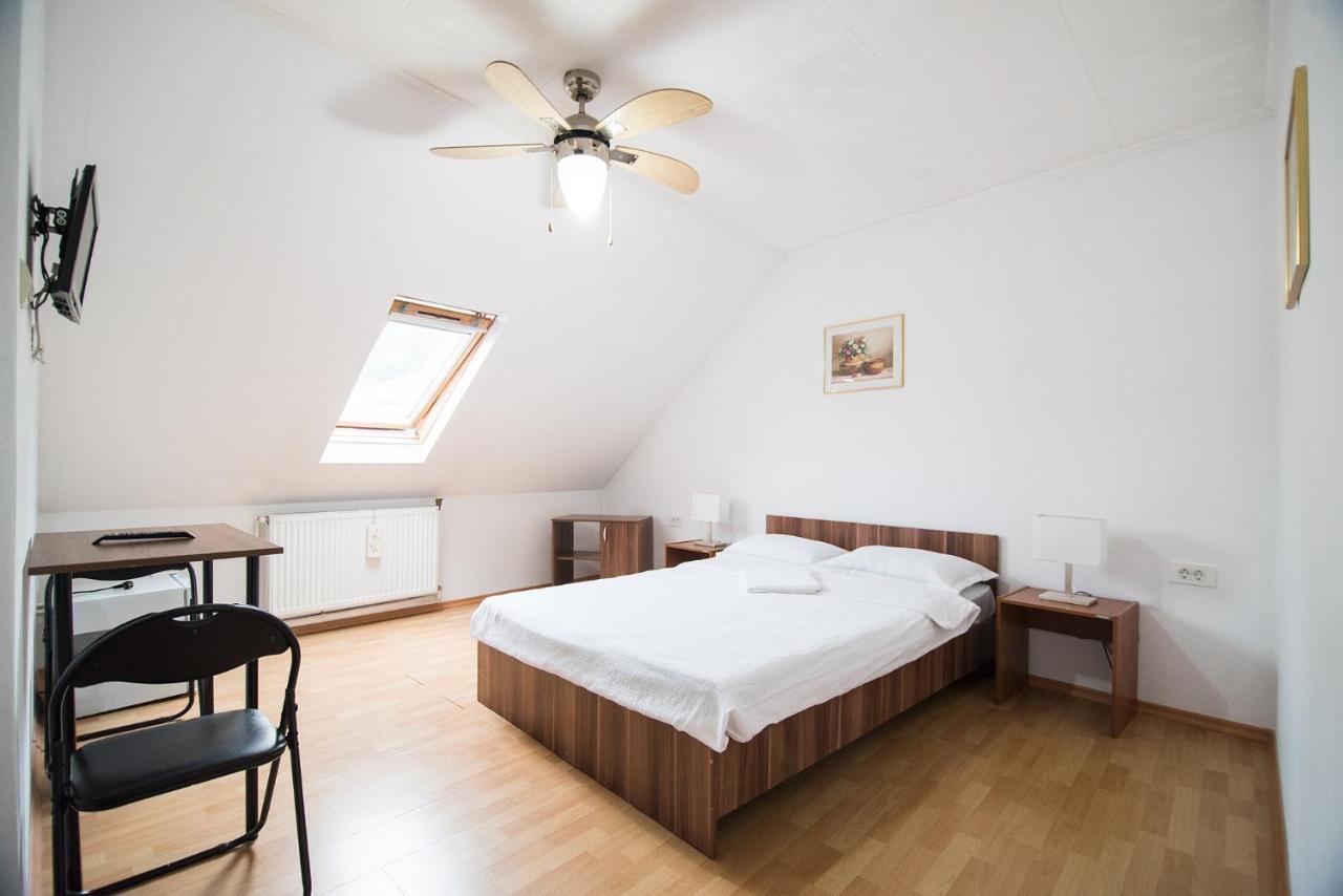 Transylvania Guest House บราชอฟ ภายนอก รูปภาพ