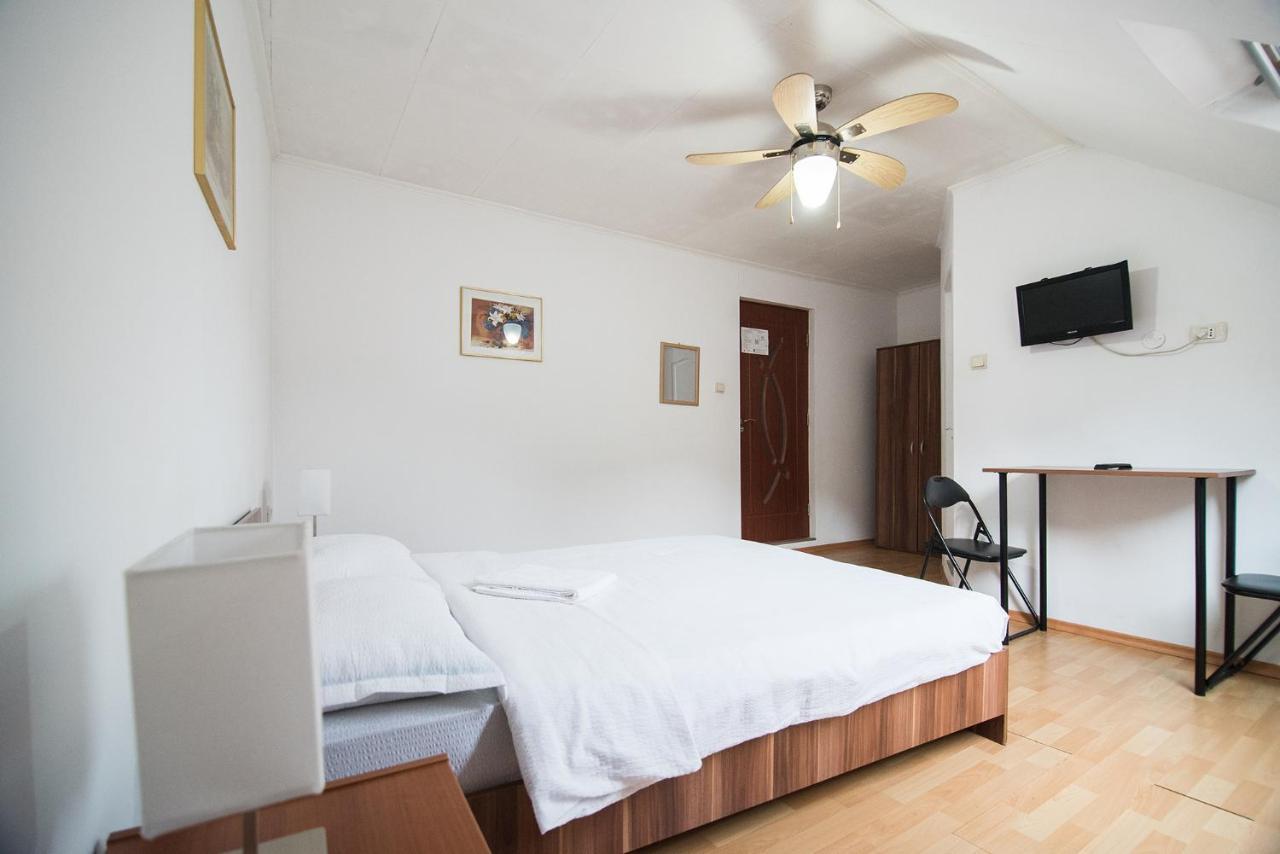Transylvania Guest House บราชอฟ ภายนอก รูปภาพ